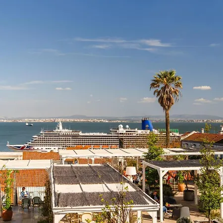 Alfama Retreat 4br With Breathtaking River Views Apartman Lisboa