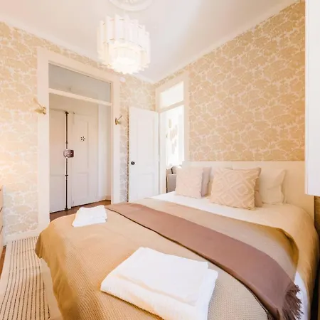 Apartman Alfama Retreat 4br With Breathtaking River Views *