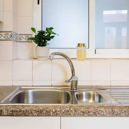 Apartman Alfama Retreat 4br With Breathtaking River Views *